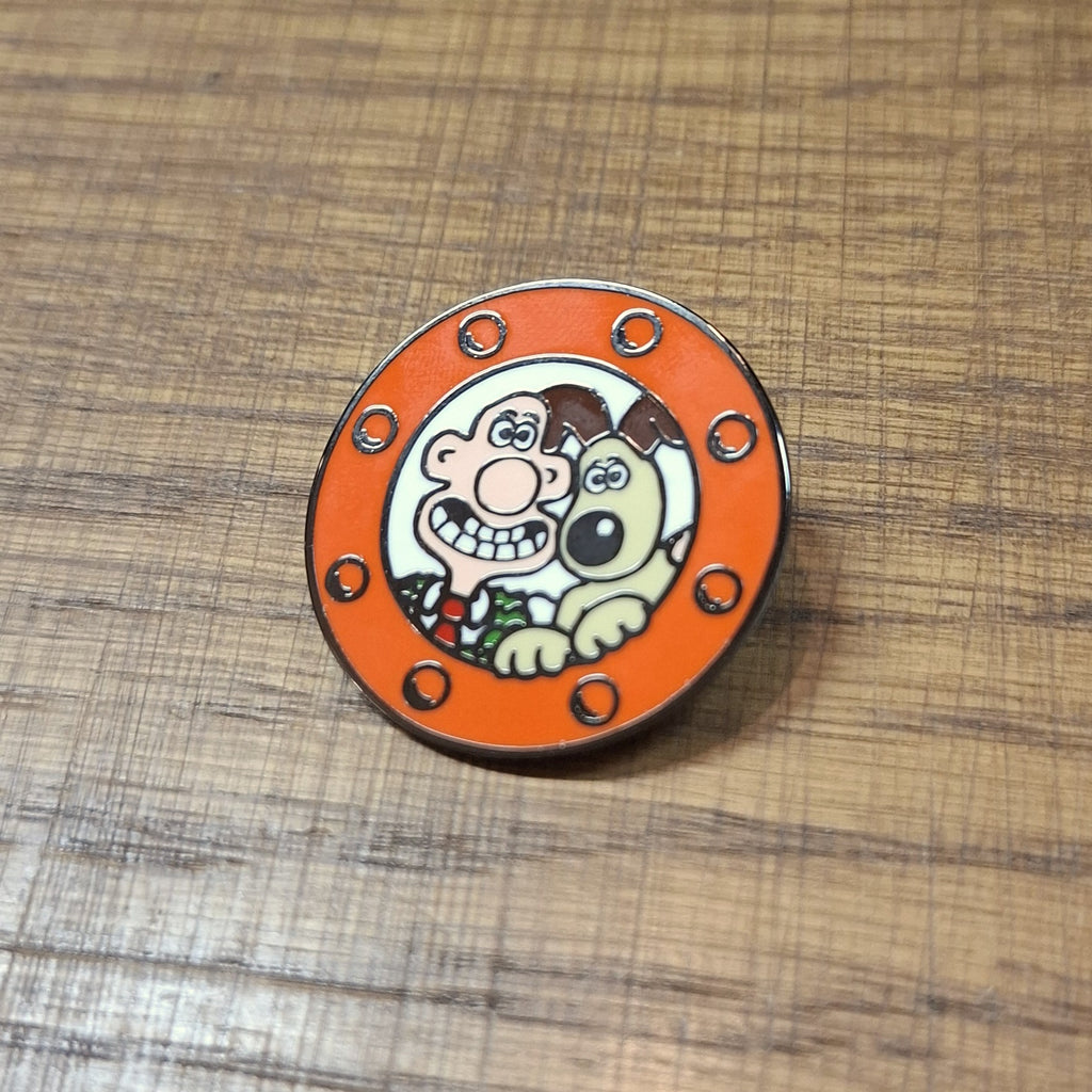 Wallace and Gromit Pin Badge (Pawprint)